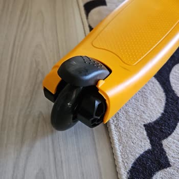 Aldığım Scooter Kırık Ve Paketi Açıktı Değişim İçin 1 Ay Beklemem İsteniyor