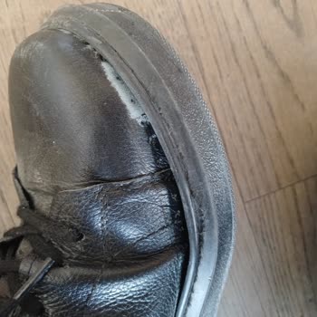 Kısa Sürede Açılan Ayakkabı Hayal Kırıklığı Yarattı