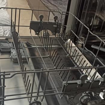 Beko Bulaşık Makinesi Sepet Tellerinde Küflenme Ve Sağlık Endişesi