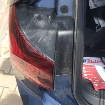 Aracım Yıkandı Ama Paspaslar Ve İç Temizlik Yapılmadı, Aynalar Kirli Bırakıldı