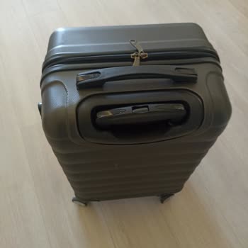 Uçakta Kırılan Valizime 20 Gündür Çözüm Sunulmadı, Müşteri Hizmetlerine Ulaşamıyorum