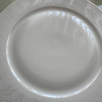 Karaca'dan Aldığım Yamuk Tabaklar İçin Çözüm Sunulmuyor