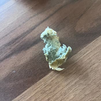 Migros'tan Aldığım UNO Kruvasan Küflenmiş Çıktı: Sorumluluk Kimin?