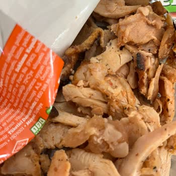Migros Hemen'den Aldığım Tavuk Dönerde Çiğ Et Parçalarıyla Karşılaştım