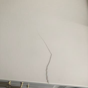 Mini Onarım Hizmetinde Mutfak Tezgahı Çatlağı İçin Sürekli Yönlendirme Mağduriyeti