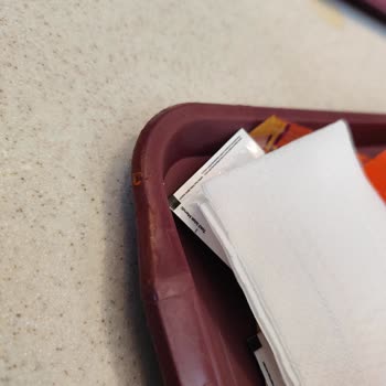 Metrogarden AVM Popeyes'ta Hijyen Sorunu Ve Kirli Tepsiler