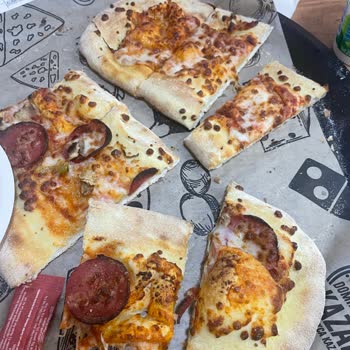 Domino's Pizza Kıraç Esenyurt'ta Pizza Malzeme Eksikliği Ve Tat Sorunu!