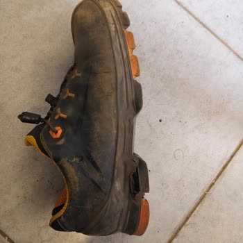 Kısa Sürede Hasar Gören İş Ayakkabısı Ve İlgisiz Müşteri Hizmetleri