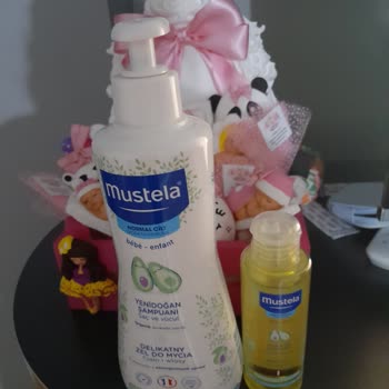 Mustela Neugeborenen-Shampoo und Öl haben die Haut meines Babys gereizt