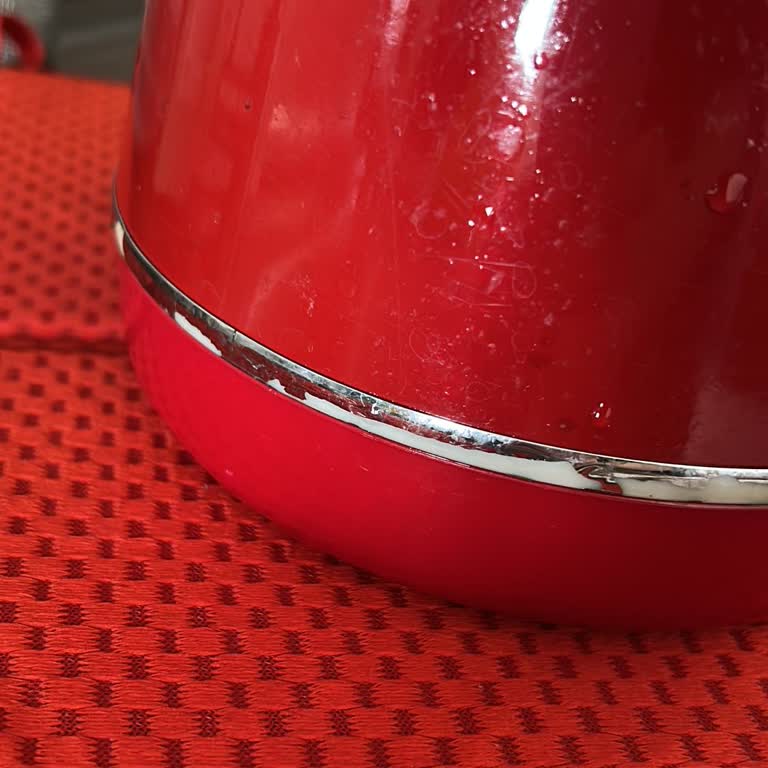 Kısa Sürede Bozulan Çaydanlık Ve Belirsiz Servis Süreci Mağduriyeti