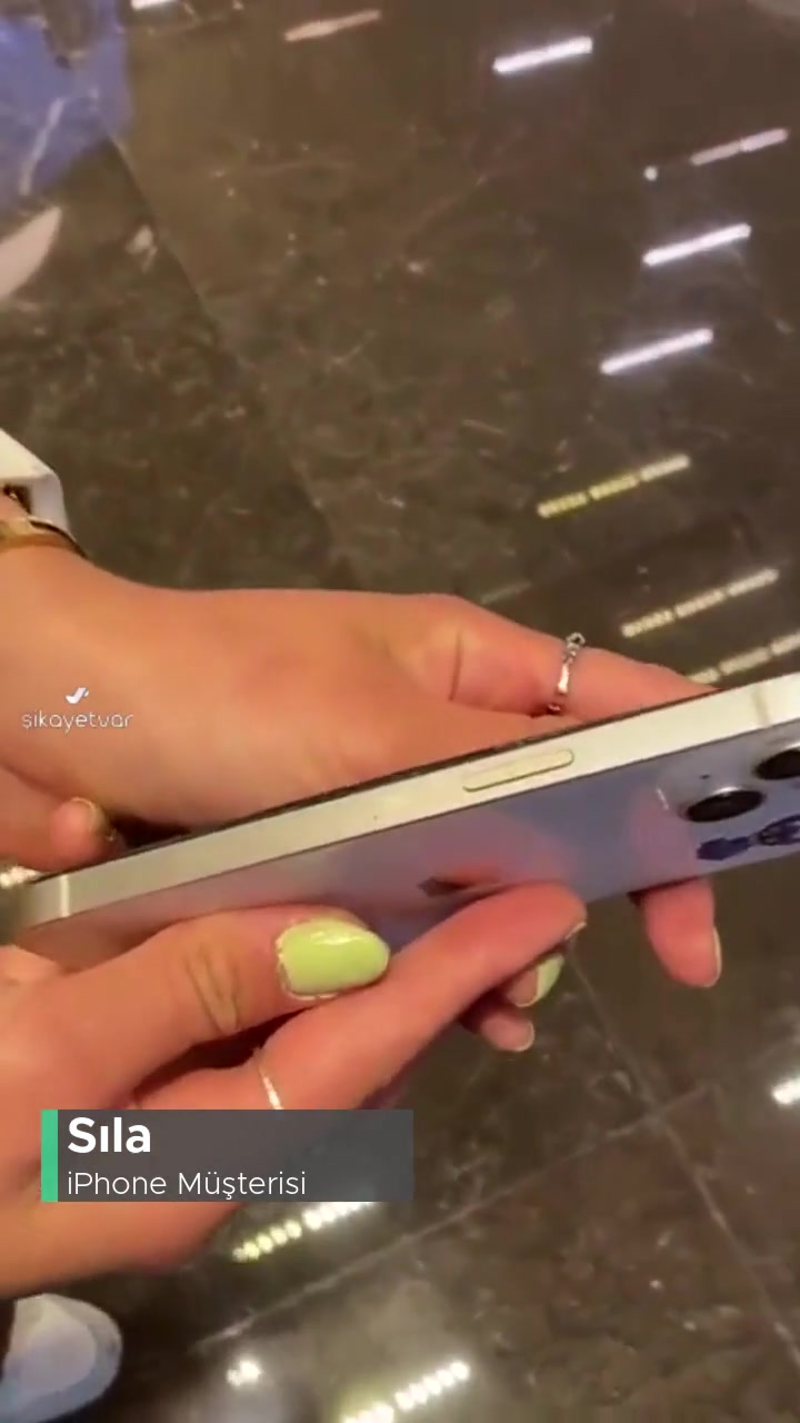 İPhone 13 Batarya Ve Arka Cam Sorunu! videonun kapak resmi