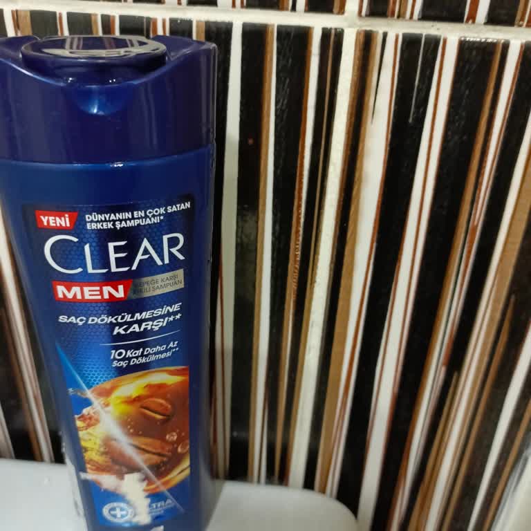 I Used Clear Men Anti-Hair Loss Shampoo but It Made My Hair Fall Out Even More