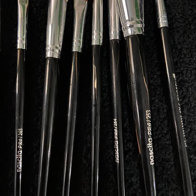 Aldığım Fırça Seti Çatladı Ve İlgisiz Davranışla Karşılaştım