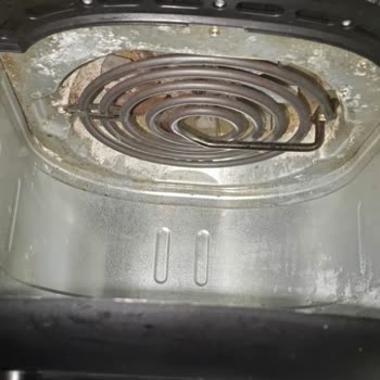 Philips Air Fryer Haznesinde Kireçlenme Ve Servis İlgisizliği