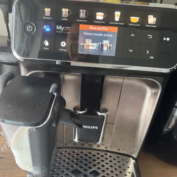 Philips 5400 Kahve Makinesi Demo Modunda Takılı Kalıyor, Kullanamıyorum