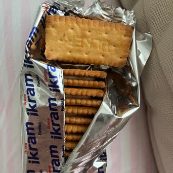 Ülker İkram Bisküvinin Yanık Ve Acımsı Tadından Şikayetçiyim