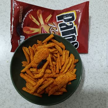 Patos Cips Paketinden Siyah Parça Çıkması Ve Müşteri Hizmetlerine Ulaşılamaması