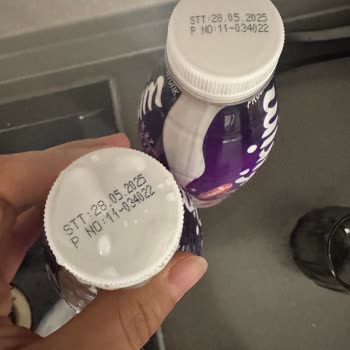 Aldığım Kefirler Bozuk Çıktı, Açınca Fışkırdı Ve Kötü Kokuyordu