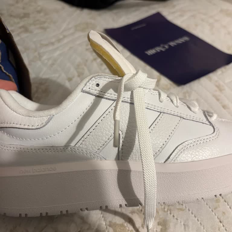 New Balance CT302 Kadın Ayakkabıda Domuz Derisi Şüphesi Ve Bilgi Talebi