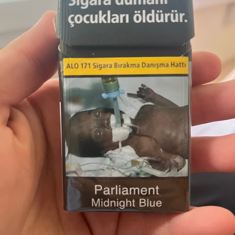 Parliament Midnight Blue Sigara Kalitesinde Düşüş Ve Kötü Koku Sorunu