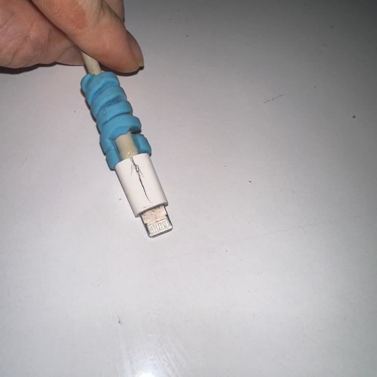 İPhone Aksesuarlarının Kalitesi Hayal Kırıklığı Yaratıyor