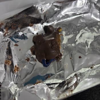 Çikolatanın İçinde Plastik Yabancı Maddeyle Karşılaştım