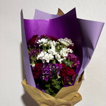 Çiçek Siparişim Geç Teslim Edildi Notum Eklenmedi Ve Ürün Beklediğimden Farklıydı