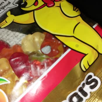 Paketlenmiş Şekerin İçinde Yabancı Cisim Çıkması Ve Çocuk Sağlığının Tehlikeye Atılması