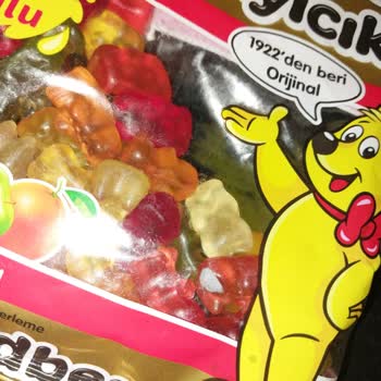 Paketlenmiş Şekerin İçinde Yabancı Cisim Çıkması Ve Çocuk Sağlığının Tehlikeye Atılması