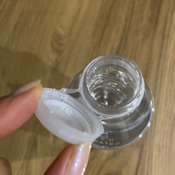 Saka Su Şişelerinde Kapak Açma Sorunu Ve Kesici Etki