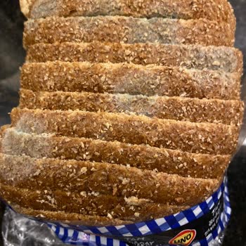 Migros UNO Tam Buğday Ekmeği Küflü Geldi İlgilenen Yok