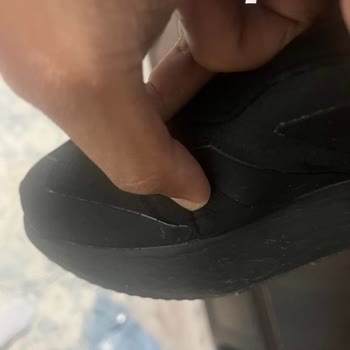 İnternetten Alınan Ayakkabıda Kısa Sürede Açılma Ve İlgisiz Mağaza