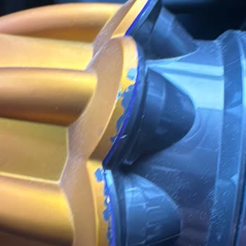 Dyson V12 Süpürgemin Boyası Dökülüyor Garanti Kapsamı Dışında Bırakıldı