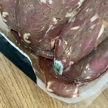 Aldığım Pastırma Küflü Çıktı, Son Tüketim Tarihi Güven Vermiyor