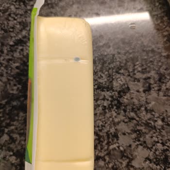 Son Kullanma Tarihi Geçmemiş Kaşar Peynirinde Küf Şoku