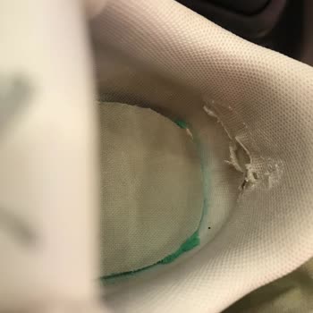 Garantili Ayakkabı 5 Kullanımda Yırtıldı, Değişim Reddedildi