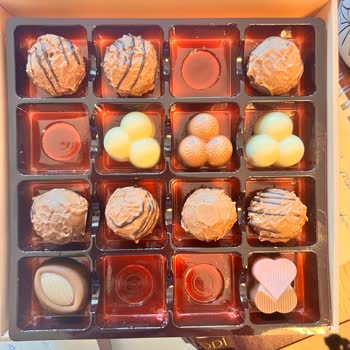 Solmuş Güller Ve Eksik Çikolata: Cevapsız Kalan Şikayetim