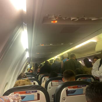 Ajet Sivas-İstanbul Uçağında Gecikme Ve Yolcu Mağduriyeti