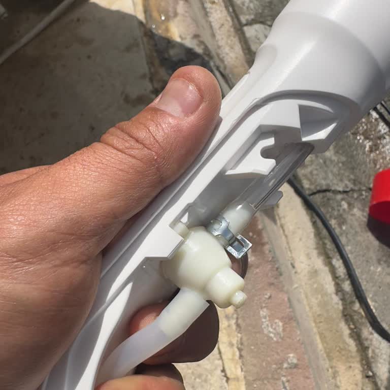 Kiwi 4325 Koltuk Yıkama Makinesi Tetik Arızası Ve Parça Bulunamaması