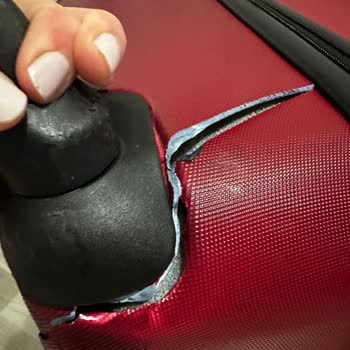 Uzun Uçuş Sonrası Kırık Valiz Ve Yetersiz Müşteri Desteği Hayal Kırıklığı Yarattı