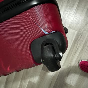 Uzun Uçuş Sonrası Kırık Valiz Ve Yetersiz Müşteri Desteği Hayal Kırıklığı Yarattı