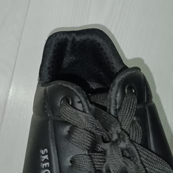 Skechers UNO Court Ayakkabıda Kısa Sürede Yırtılma Ve Olumsuz Değişim Deneyimi