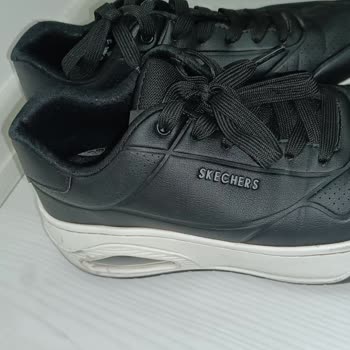 Skechers UNO Court Ayakkabıda Kısa Sürede Yırtılma Ve Olumsuz Değişim Deneyimi