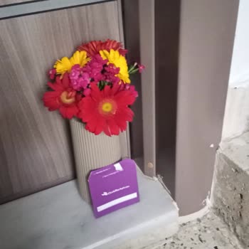 Siparişim Görselden Farklı Ve Eksik Çiçeklerle Teslim Edildi