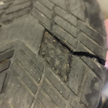 Ayakkabının Tabanı Kısa Sürede Parçalandı, Ürün Kalitesi Hayal Kırıklığı Yarattı