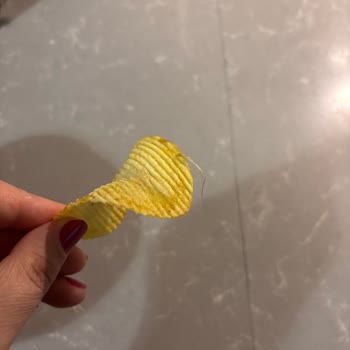 Ruffles Cipsinde Yabancı Madde Ve İlgisiz Müşteri Hizmetleri Deneyimi