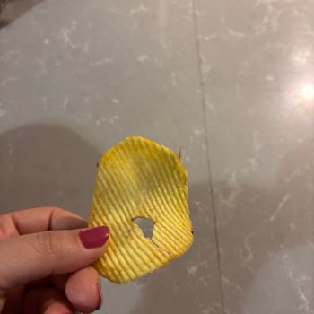 Ruffles Cipsinde Yabancı Madde Ve İlgisiz Müşteri Hizmetleri Deneyimi