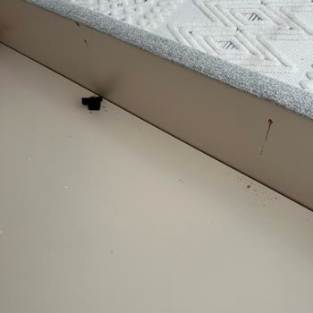 Yatak Odası Takımında Kırılan Menteşe Ve İlgisiz Servis Deneyimi