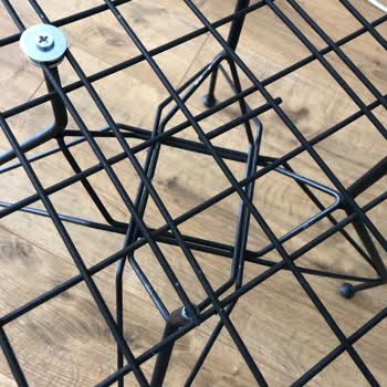 Kusurlu Sandalyeler Ve Satıcıdan Destek Alamama