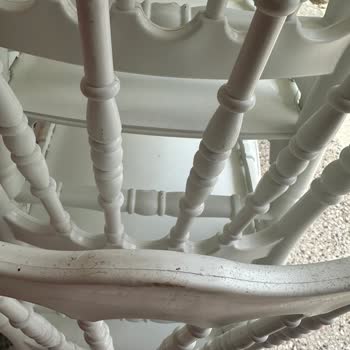 Ambalajsız Ve Hasarlı Gelen Sandalyeler, İade Sürecinde Mağazaya Ulaşılamıyor